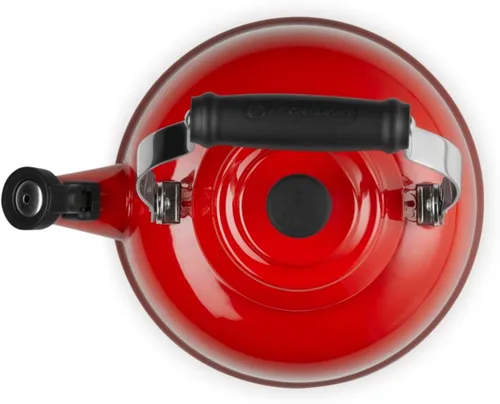 Vista 4 de Le Creuset Tetera silbante de acero esmaltado, 1.7 cuartos de galón, color cereza