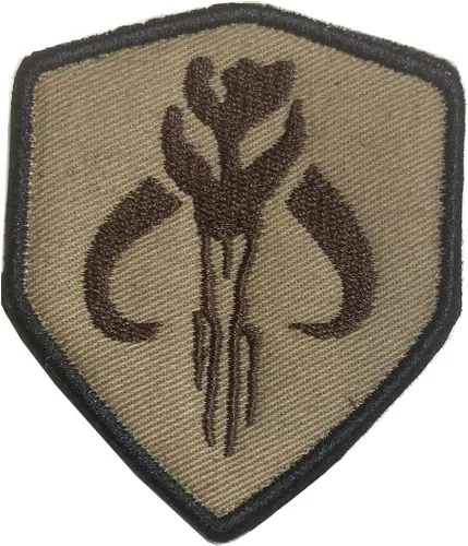 Vista 3 de Escudo táctico de calavera de película de cazador mercenario, emblema bordado militar, parche de gancho y bucle, parche táctico para mochilas Negro
