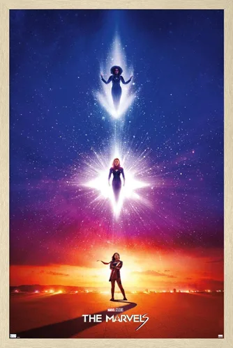 Vista 7 de Trends International Marvel The Marvels - Póster de pared de una hoja, 22.4 pulgadas de largo x 14.7 pulgadas, versión enmarcada de madera de granero