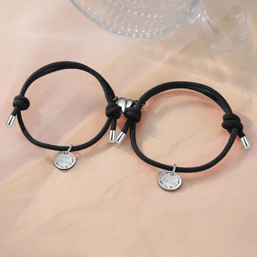 Vista 3 de 2 pulseras a juego para parejas, pulseras de corazón de acero inoxidable, pulseras personalizadas para el día de San Valentín, cumpleaños, Navidad