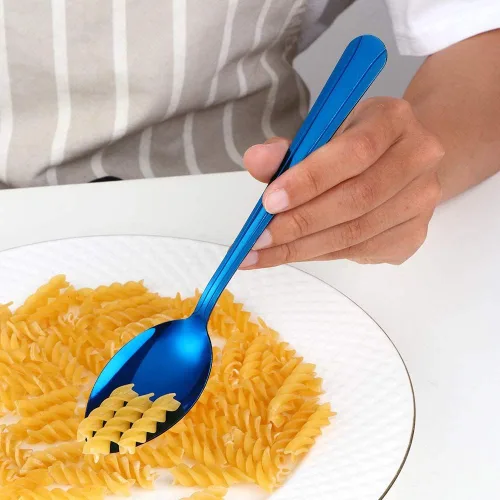 Vista 2 de MINGYU Juego de 12 cucharas de acero inoxidable, elegantes cucharas de sopa azules, cucharas de mesa de 7 pulgadas, cucharas de titanio