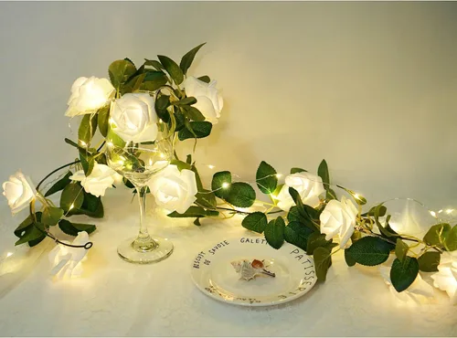 Vista 4 de Cadena de luces de rosa alimentadas por batería o USB con control remoto, luces de hadas de rosa impermeables para dormitorio, Navidad, festivales