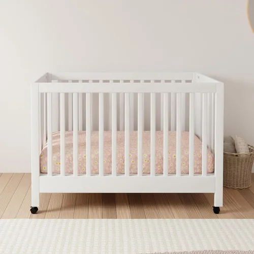 Vista 2 de Babyletto Maki Cuna plegable portátil 2 en 1 de tamaño completo con kit de conversión de cama para niños pequeños en blanco, certificado Greenguard