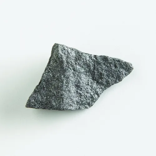 Vista 4 de EISCO Espécimen de magnetita (mineral), aprox. 1" (3 cm)