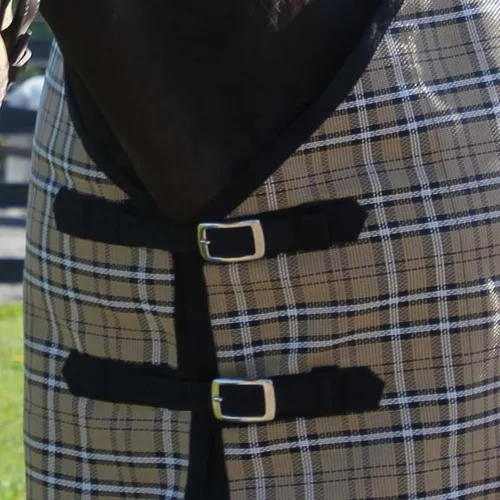 Vista 4 de Country Pride Textilene - Sábana para caballos, malla transpirable duradera, doble hebilla frontal ajustable, correas elásticas para las patas