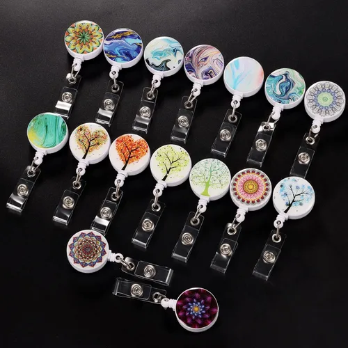 Vista 4 de Paquete de 16 carretes de insignia para enfermeras con soporte retráctil para tarjetas de identificación con clip #1-16pack multicolor