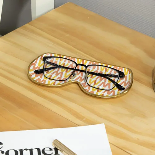 Vista 2 de COLLECTIVE HOME - Bandeja de joyería de letras metálicas, almacenamiento de joyas con monograma, plato decorativo para gafas, anillos, aretes
