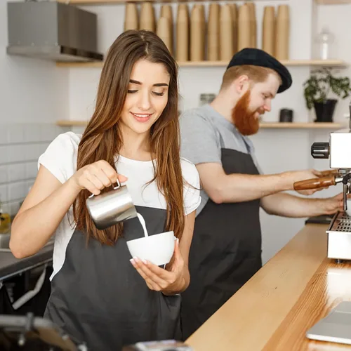 Vista 4 de Nicunom Paquete de 2 jarras espumadoras de leche, jarra de vapor de café expreso de 12 onzas y 20 onzas, taza vaporera de leche de acero inoxidable