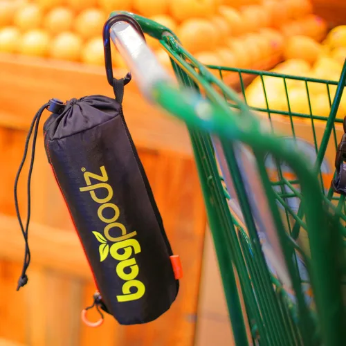 Vista 3 de Bolsas de comestibles reutilizables resistentes plegables y lavables, hechas de nailon RipStop con capacidad para 50 libras, diseñadas en Estados