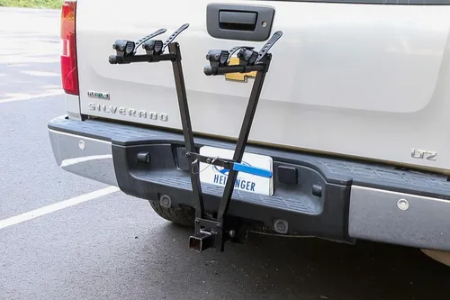 Vista 4 de Heininger Advantage Portabicicletas V-Rack para 2 bicicletas, remolque mientras transportas, cable bloqueable incluido, diseño compacto y plegable