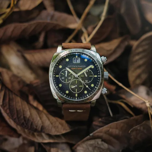 Vista 3 de Reloj Spinnaker Hull para hombre Cronógrafo con movimiento Meca-Quartz, caja de acero inoxidable de 42mm con almohadillado, correa de cuero