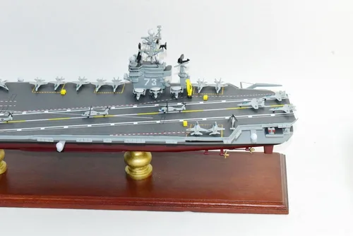 Vista 4 de USS George Washington CVN-73 Nimitz Class Carrier Modelo, 24 pulgadas, azul marino, modelo a escala