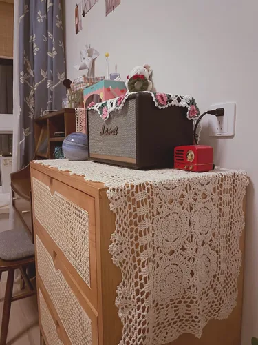 Vista 11 de Hsvanyr 15 x 27 pulgadas rectangular de algodón hecho a mano con encaje de ganchillo para mesa de café, tocador, bufanda, centros de mesa, decoración