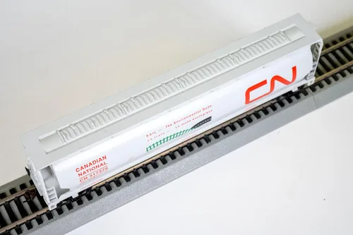 Vista 5 de Bachmann Trenes - Tolva de grano cilíndrica canadiense de 4 bahías - CN Environmental - Escala HO, gris, 8