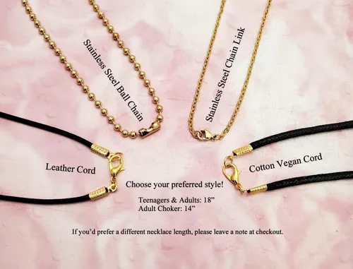 Vista 6 de Bee and Honeycomb Necklace in Gold