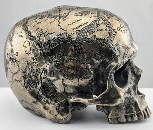 Vista 5 de Veronese Design Acabado en bronce Craniumografía Mapa del tesoro antiguo en la estatua del cráneo