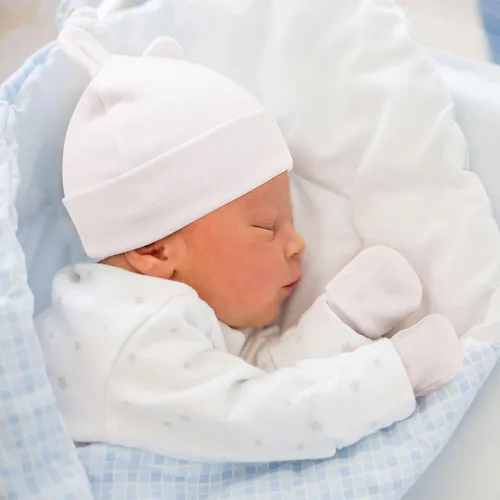 Vista 2 de BQUBO - Juego de guantes para bebés recién nacidos, para niños y niñas, gorro de hospital, gorros, guantes para bebés de 0 a 6 meses