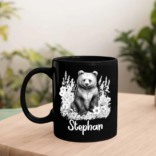 Vista 3 de Taza de café negra con diseño de oso de lápiz personalizada, regalo para los amantes de los osos, mamá y papá, taza de café de oso con dibujos