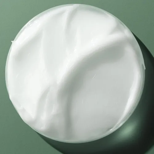 Vista 4 de Biolage Styling Leche de brillo suave Bruma ligera que suaviza el cabello y controla el encrespamiento Para todo tipo de cabello Sin parabenos