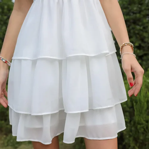 Vista 8 de Byinns Vestido corto sin mangas con cuello cuadrado para mujer, cintura alta, espalda descubierta, escalonado, tirantes fruncidos, casual, corto