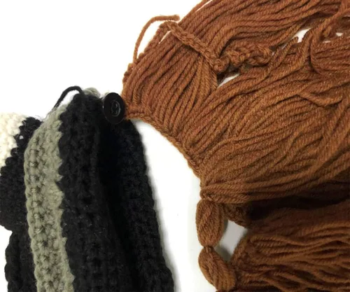Vista 8 de YEKEYI Sombrero de cuerno de barba vikingo gorro de invierno cálido máscara de lana tejida divertida gorra de calavera