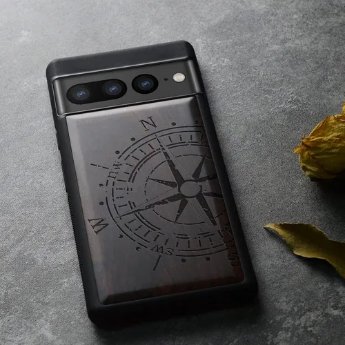 Vista 4 de Carveit Funda de madera para Google Pixel 7 Pro [madera natural y TPU negro] a prueba de golpes (negro madera, brújula vintage) Google Pixel 7 Pro
