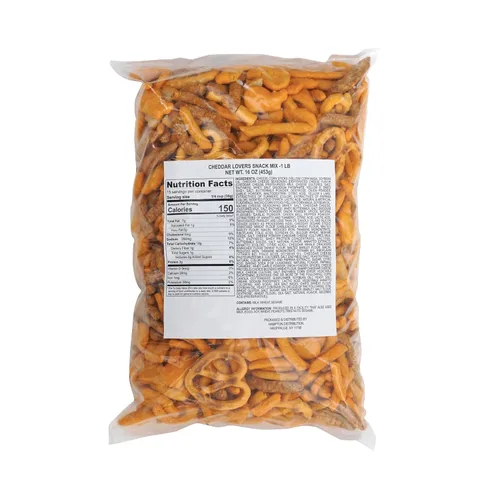 Vista 2 de Cheddar Lovers Snack Mix, bolsa a granel de 1 libra, distribución de Hampton