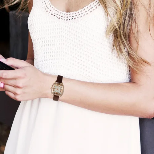 Vista 6 de Lancardo - Reloj de pulsera para mujer, diseño retro con bisel de cristal y tono dorado