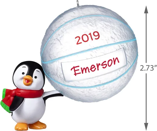Vista 5 de Hallmark Keepsake Adorno personalizado de pingüino estrella de baloncesto con fecha de Navidad 2019