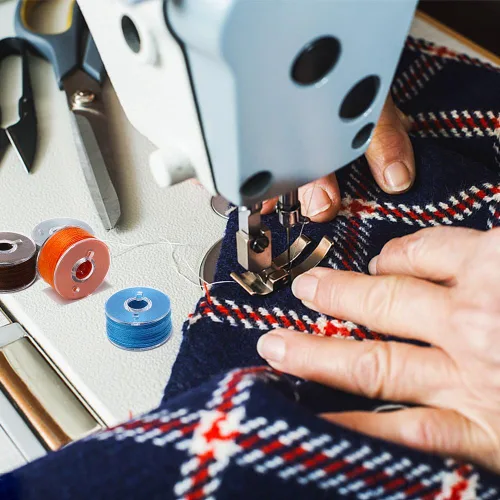 Vista 7 de BetyBedy 36 bobinas e hilos de coser con estuche para múltiples máquinas de coser, juego de bobinas preenrolladas