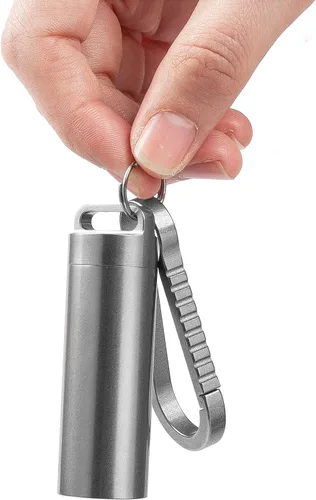 Vista 6 de TISUR - Llavero de titanio para píldoras, contenedor impermeable para botellas de píldoras Pastillero de bolsillo, contenedor portátil de viaje