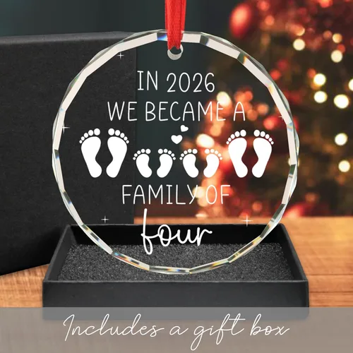 Vista 3 de Regalos para bebés recién nacidos para parejas en 2026 We Became a Family of Four Baby's First Christmas Ornament First Time Parents Mom Dad Gifts