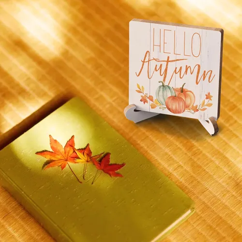 Vista 5 de Letrero con texto en inglés «Hello Autumn» con texto en inglés «Hello Autumn», decoración de escritorio de madera rústica, citas inspiradoras