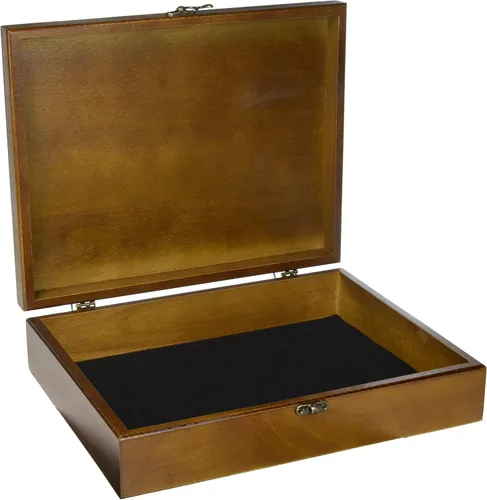 Vista 2 de Old World caja de tesoro de madera con pestillo de metal.
