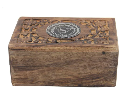 Vista 2 de Caja de almacenamiento de madera tallada a mano para joyería de chakras (garganta)