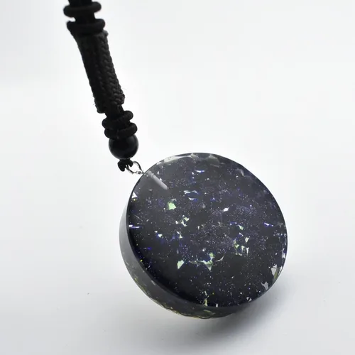 Vista 5 de Colgante de chakra de orgón con cordón ajustable, collar de piedras hechas a mano, material natural de obsidiana orgonita