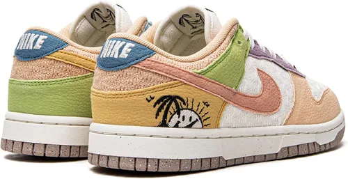 Vista 3 de Nike W Dunk Low SE DQ0265 100 para mujer, talla 10W, VelaOro lijado, 10