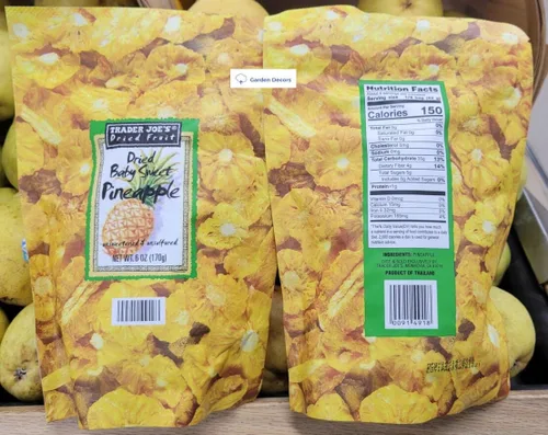 Vista 2 de Trader Joe's2 Trader Joe's Frutas secas Baby Sweet Pineapple sin azúcar y sin sulfatar, 6 onzas, 6.00 oz (dos bolsas)