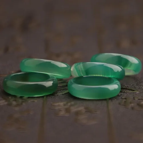 Vista 6 de GYRMMUE Anillos de jade de cristal verde natural para mujer y hombre, anillo de piedras preciosas de buena suerte, anillos de jade verde, anillo
