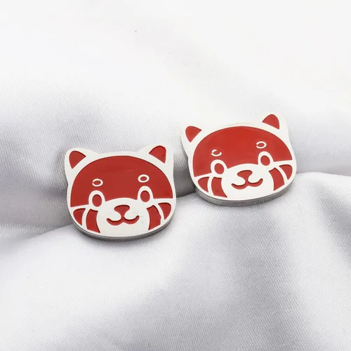 Vista 2 de Pendiente de panda rojo para fanáticos de panda rojo, regalo con temática de panda, joyería de panda rojo, aretes de oso panda