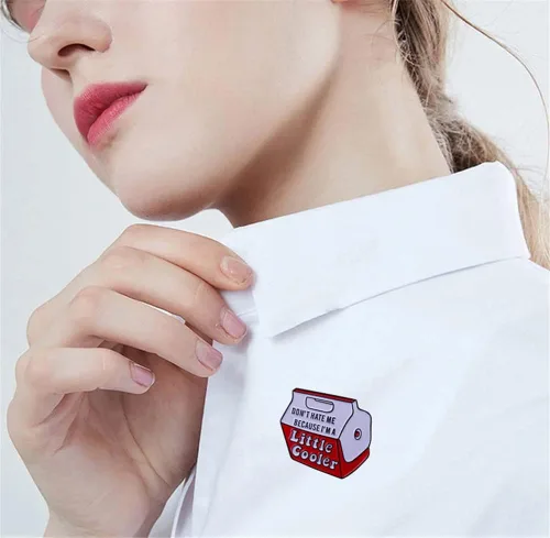 Vista 6 de Don't hate me because I'm a little cool Words Esmalte Pin Socially Awkward Badge Bag Clothes Lapel Pin Punk Jewelry Regalo para amigos, Metal, Sin
