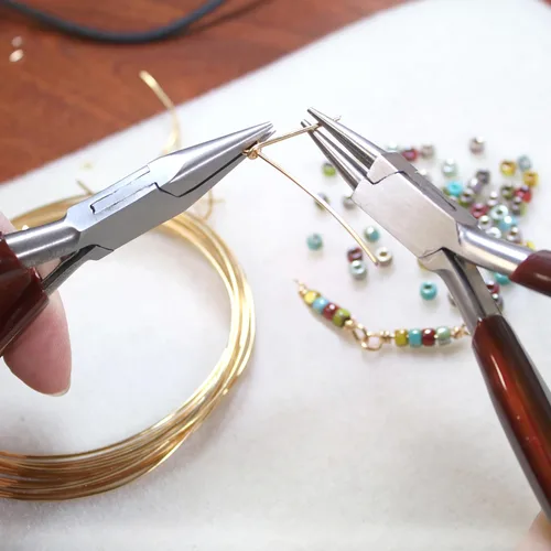 Vista 5 de The Beadsmith Alicates de punta redonda – Herramienta de fabricación de joyas de 6 pulgadas (5.984 in) con cabeza de acero pulido, agarre cómodo