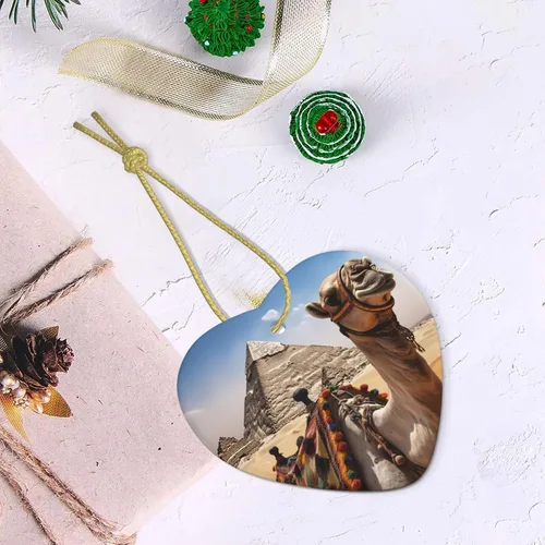 Vista 5 de Pirámide Camel Print Adornos de Navidad Corazón Cerámica Árbol de Navidad Adornos Colgantes de Porcelana Colgante para Decoración de Vacaciones
