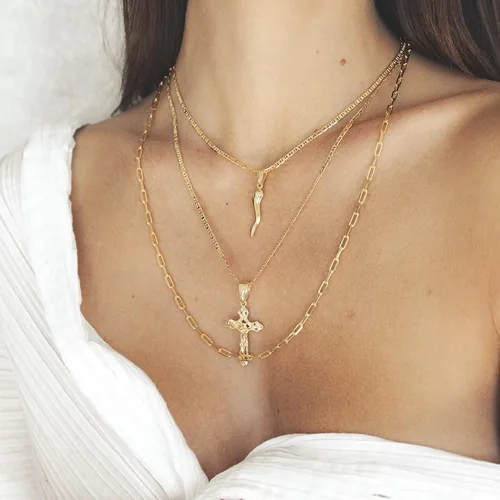 Vista 3 de Barzel 18K Gold Plated Flat Marina Chain With Italian Horn Necklace Cornicello - Made In Brazil