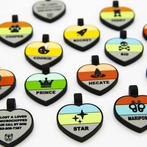Vista 3 de Placa de identificación silenciosa personalizada con 5 líneas de identificación de mascotas de silicona duradera y grabada profundamente, diseño