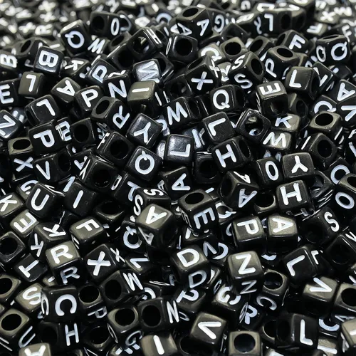 Vista 8 de Looconi 800 cuentas de letras negras cuadradas de 0.236 in de acrílico para hacer joyas DIY collar pulsera