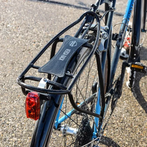 Vista 4 de Planet Bike Superflash 65 - Luz trasera para bicicleta, color rojo y negro