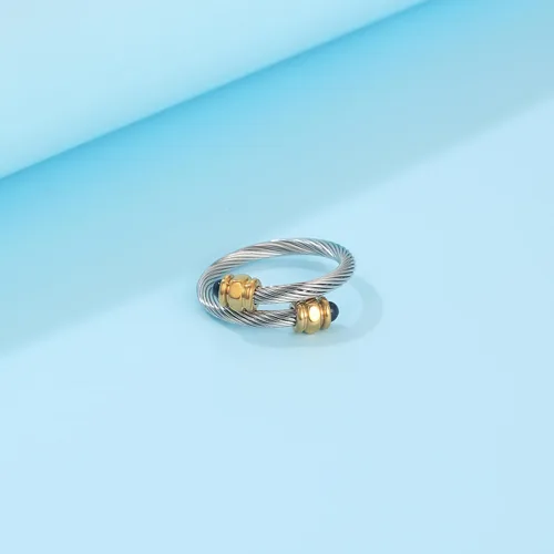 Vista 4 de Anillo de cable para mujer, un anillo de perla de puño diseñado para adaptarse a circunferencias de dedo entre 70mm-90mm