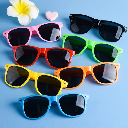 Vista 4 de FEPITO Paquete de 20 lentes de sol para niños, 10 colores, regalos de fiesta, bolsas de regalos para Halloween, playa, fiesta de cumpleaños