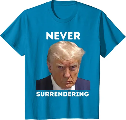 Vista 35 de Triumph Never Surrendering - Camiseta Trump Mug Shot, Negro